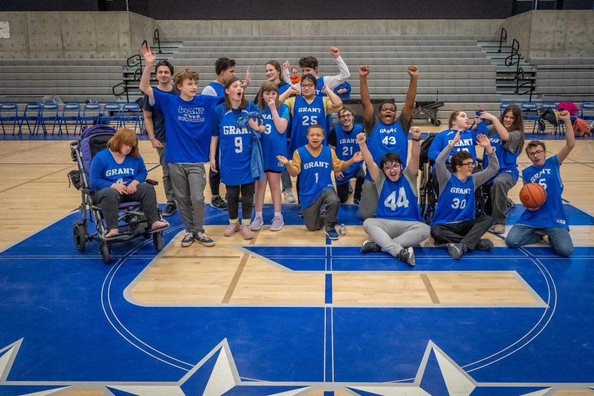 All the Unified team members celebrating their final win of the season. 